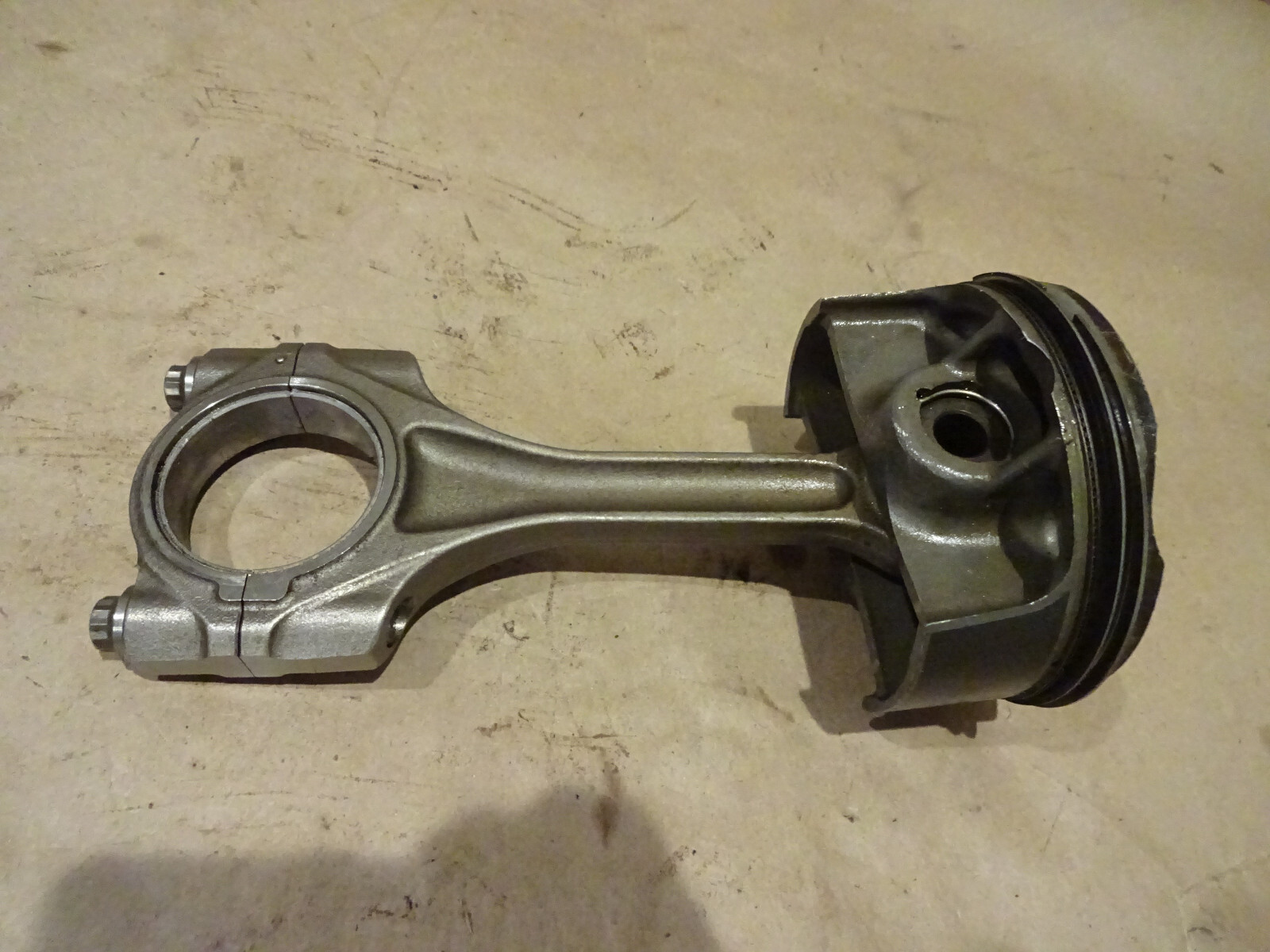 Ferrari 458 Italia,Spider - LH Cylinder Bank Piston & Con Rod-P/N 260684