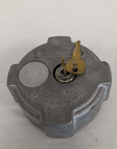 Freightliner Quarter Turn Locking Fuel Tank Cap w/o Chain - P/N 03-37017-002