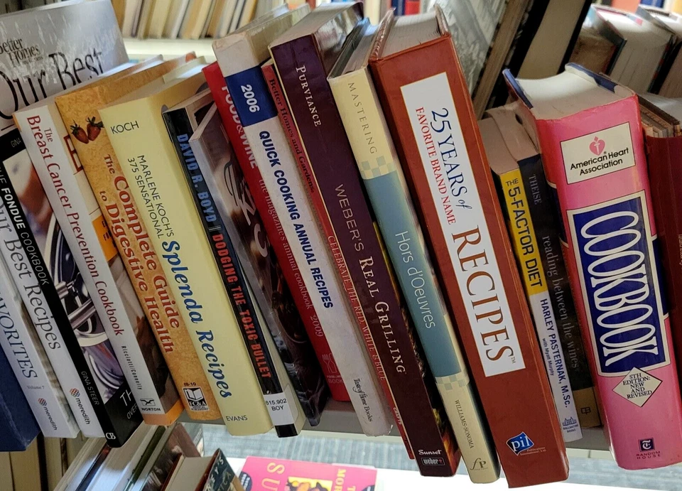 Choose Cookbooks Lot: $2.59 Each + Next one gets combined shipping discount Foto 4 de 4