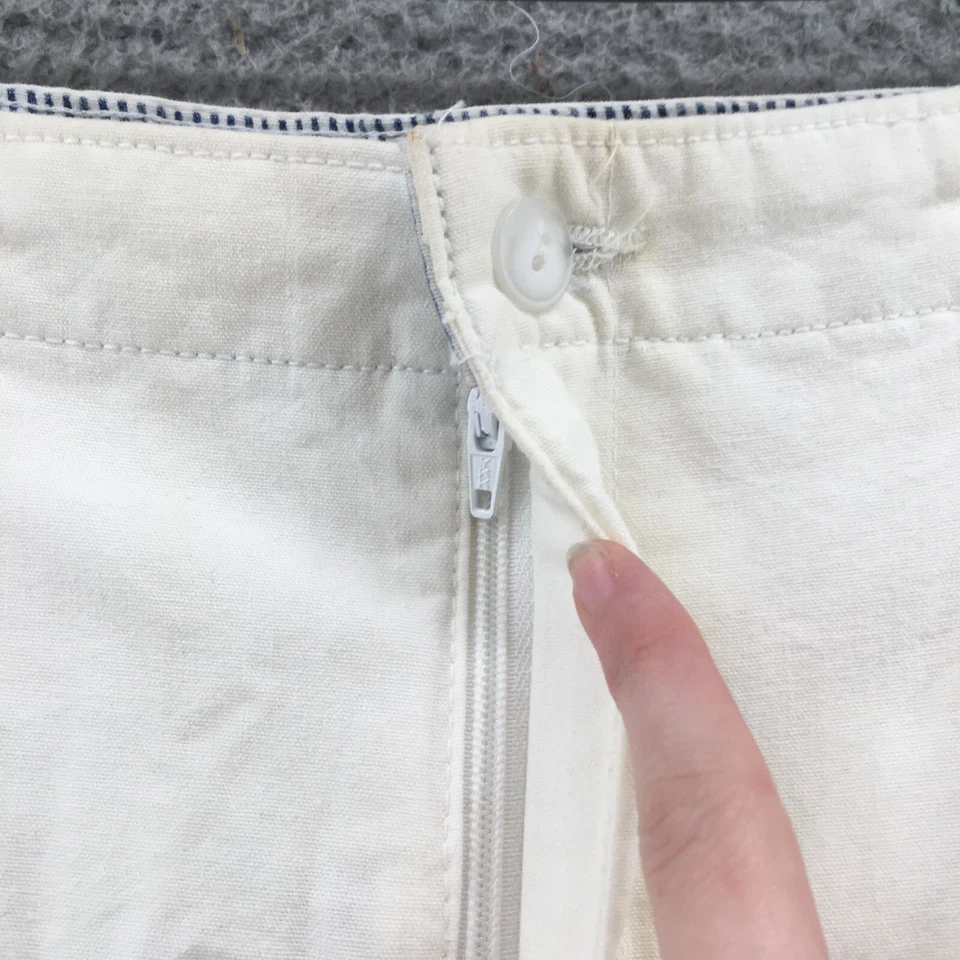 Levis Chino Pants Womens 14 (actual 33x30) White Cotton High Rise Pleated Front - Image 3 of 4