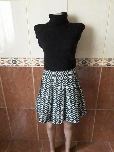 Women Banana Republic Skirt Black Cotton 42 / XL /