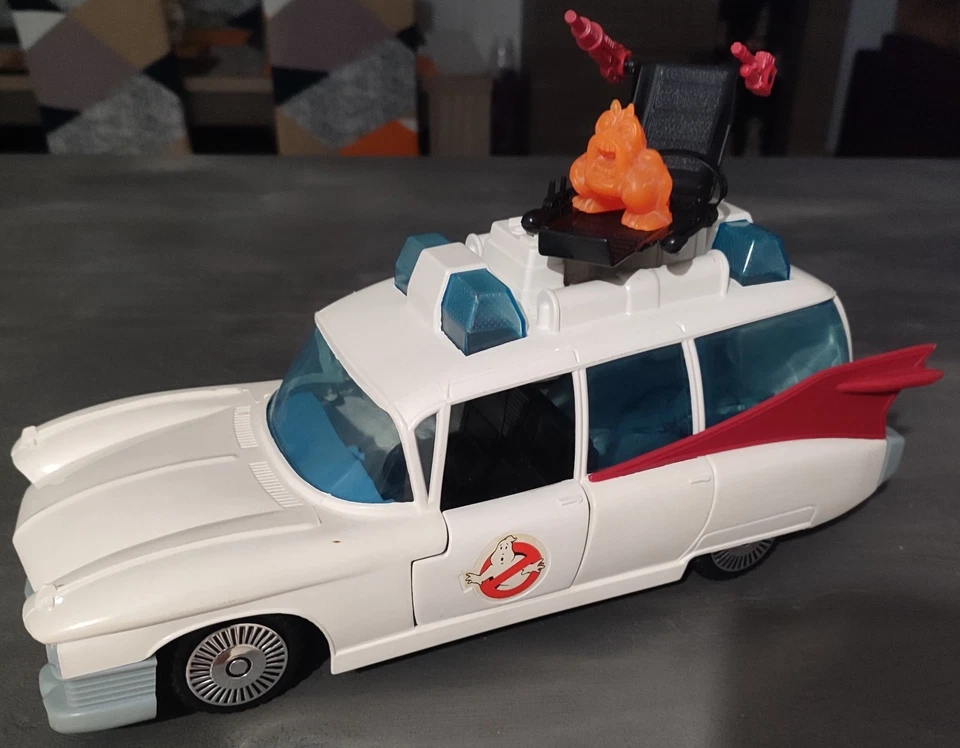 Voiture GHOSTBUSTERS SOS FANTOMES ECTO-1 jouet COMPLET et TBE KENNER 1984 - Photo 1/4