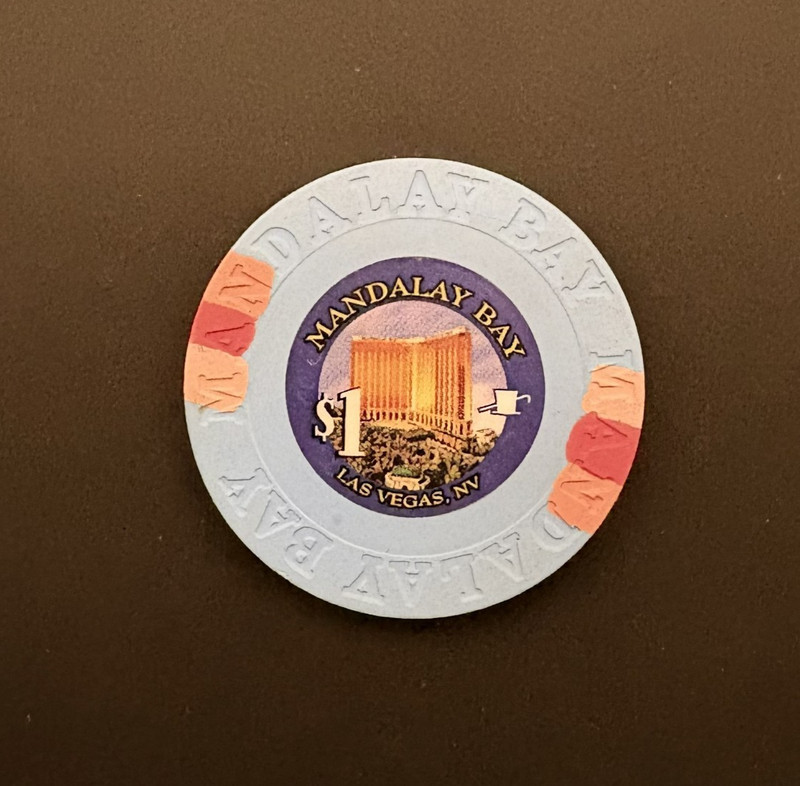 $1 casino chip Mandalay Bay Casino Las Vegas, great condition $1 Las Vegas Strip