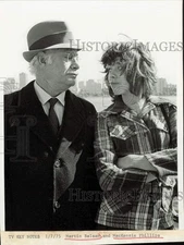 1975 Press Photo Actors Martin Balsam and MacKenzie Phillips - kfp13755