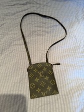Louis Vuitton Pochette Secret