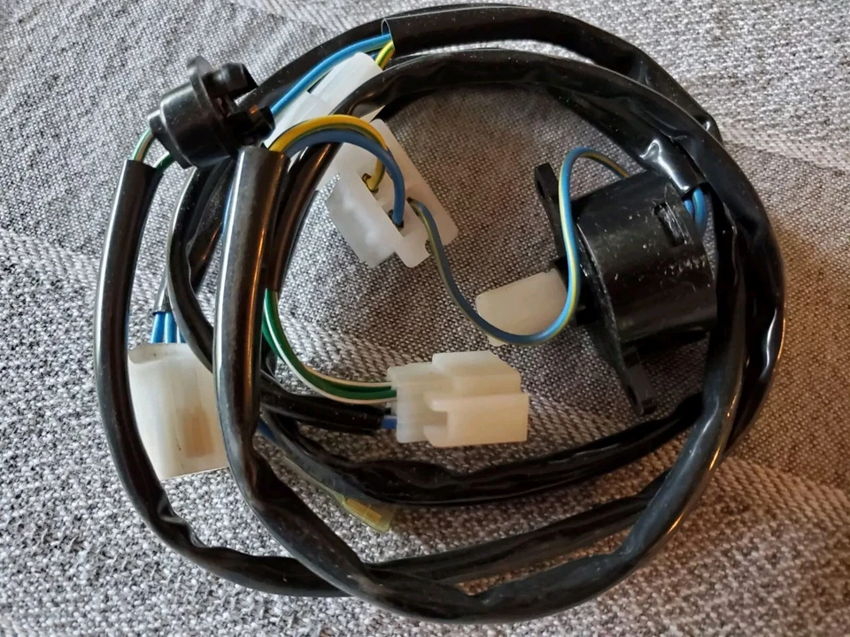 De colección Datsun 610 CONMUTADOR CONJUNTO VENTILADOR AIRE ACONDICIONADO Nuevo Antiguo Stock NISSAN NOS 27041-U8800 Foto 2 de 4