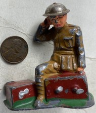 1930's Barclay Manoil Lead Soldier Radio Operator With Metal Hat no Antenna