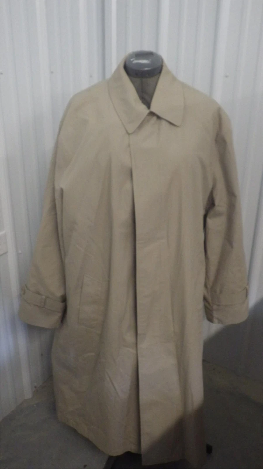 Mens Trench Coat 46 Regular removable zip out liner TownCraft Medium Tan color