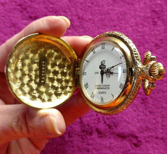 QUARTZ LIMITED EDITION COMMEMORATIVE 1886 1986 STATUE OF LIBERTY POCKET