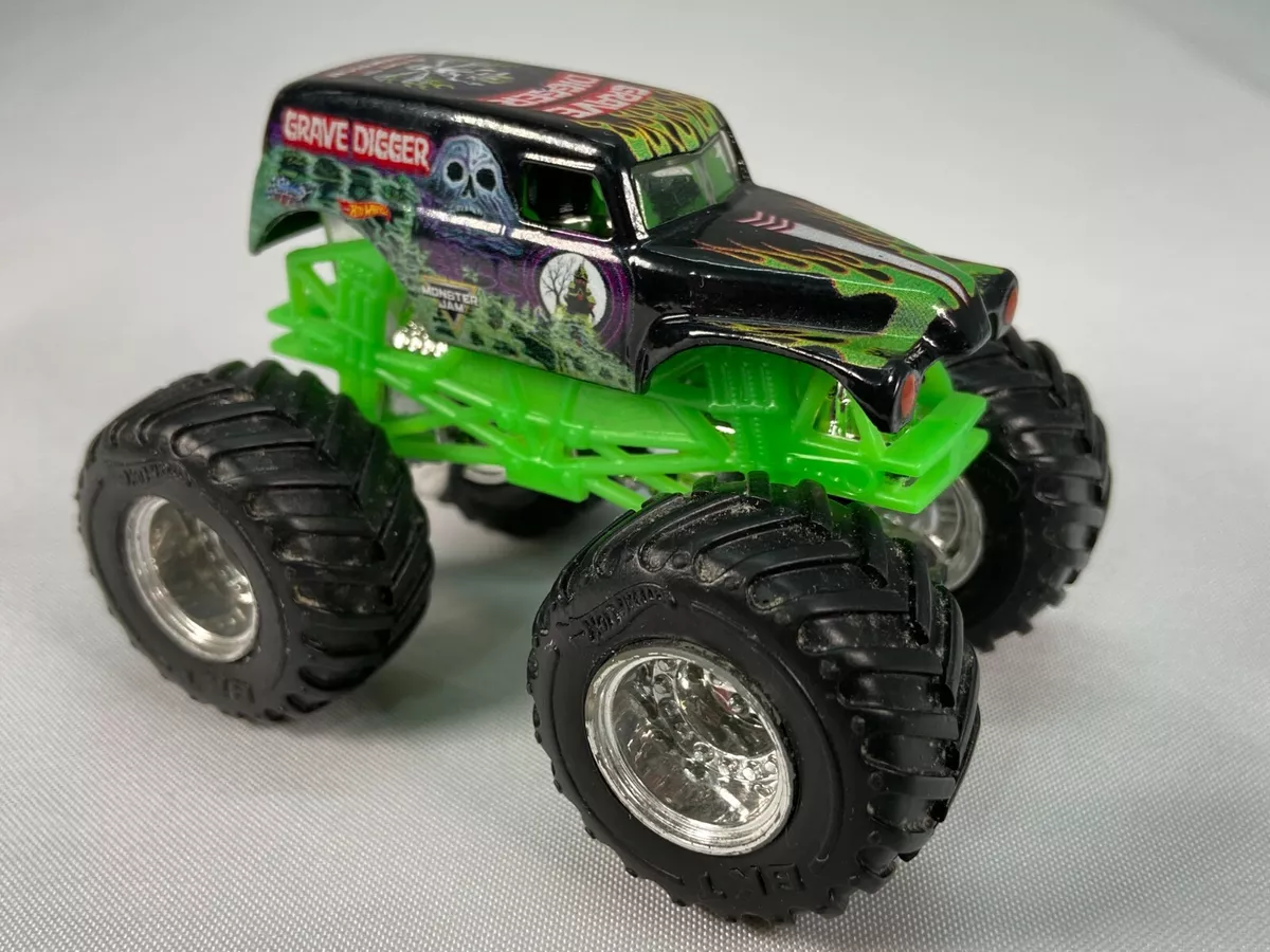 The Ultimate Monster Truck - Take an Inside Look Grave Digger