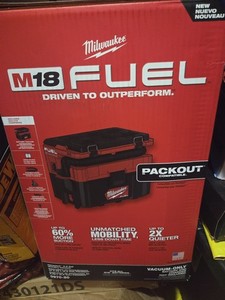Milwaukee  0970-20 M18 FUEL PACKOUT 2.5 Gallon Wet/Dry Vacuum