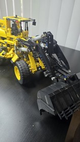 LEGO Technic 42030 Volvo L350F Wheel Loader - READ DESCRIPTION - No Remote