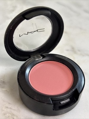 MAC COSMETICS Eyeshadow FREE TO BE Full Size .05oz Matte Eye Shadow RETIRED NWOB