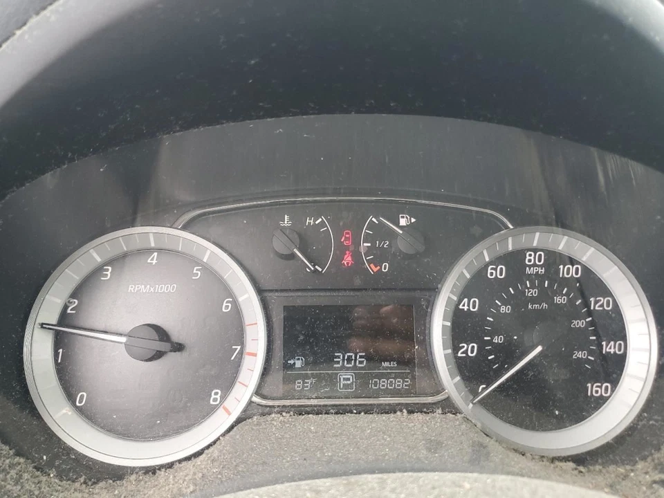 (LOCAL PICKUP ONLY) Hood Fits 13-15 SENTRA 2657542 Foto 3 de 4