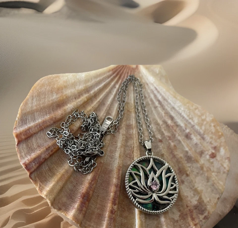 Lotus Flower And Pink Crystal Abalone Shell Pendant Necklace - Brand New - Image 3 of 4