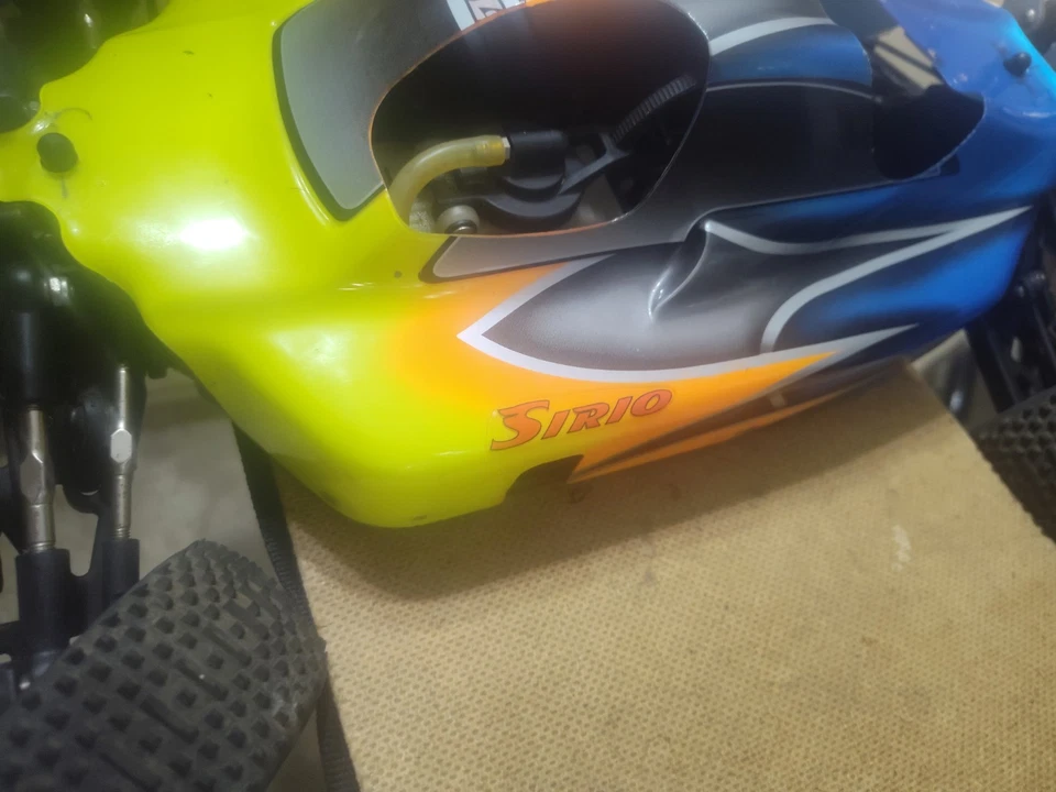 Team Losi Racing TLR 8IGHT 1/8 4x4 Nitro 4WD Buggy Roller Slider Chassis - Image 3 of 4