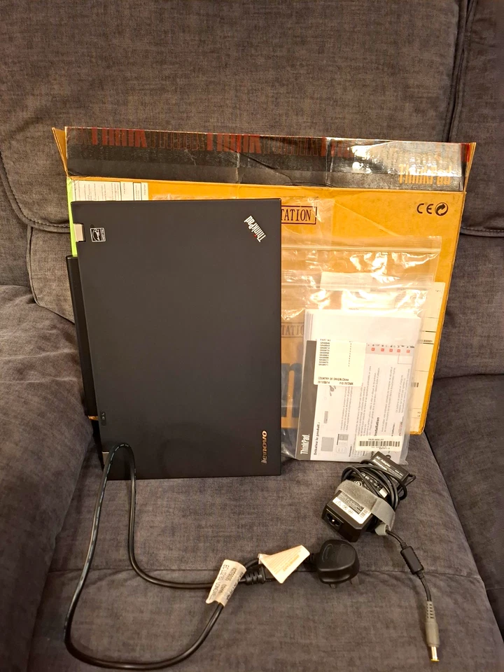 Lenovo ThinkPad T520 · i7-2620M · 8GB · 500GB, photo 1 of 5