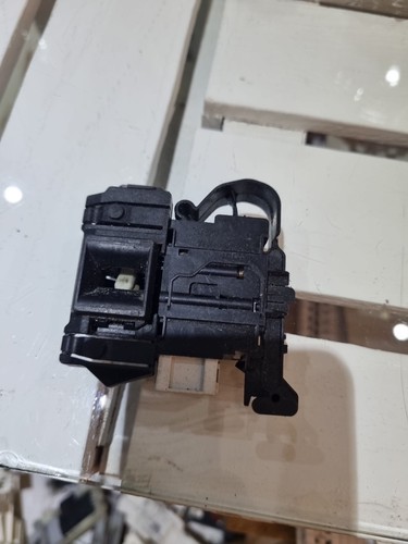 Waschmaschine Türschloss Türverriegelung Bauknecht WHIRLPOOL W10602648