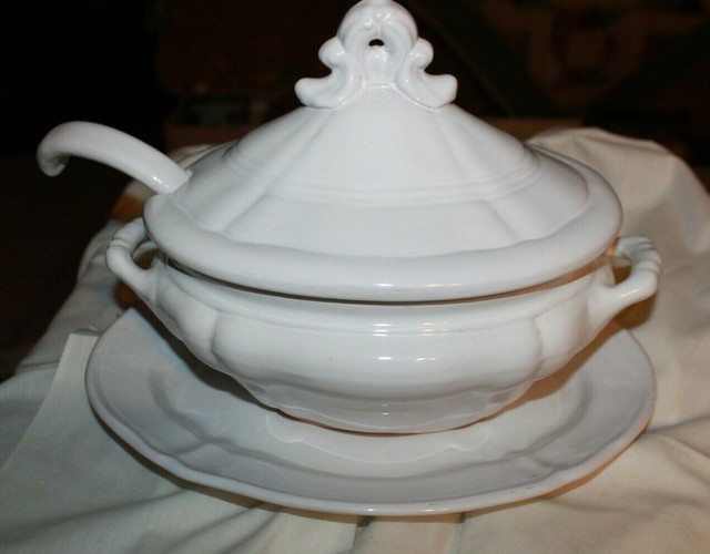 Vintage White Italian Cantagalli Soup Tureen with ladle lid and under