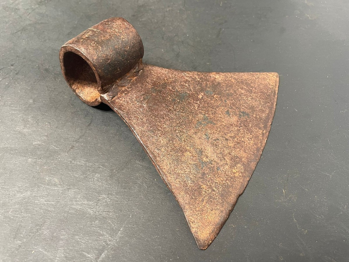 Hache Ancienne Vintage En Fer Forgé à La Main - Outil De Coupe Bois Rustique, Collection, Pièce F72, état Occasion