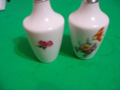 ALKA KUNST WESTERN GERMANY SALT AND PEPPER SHAKERS - Picture 2 of 6