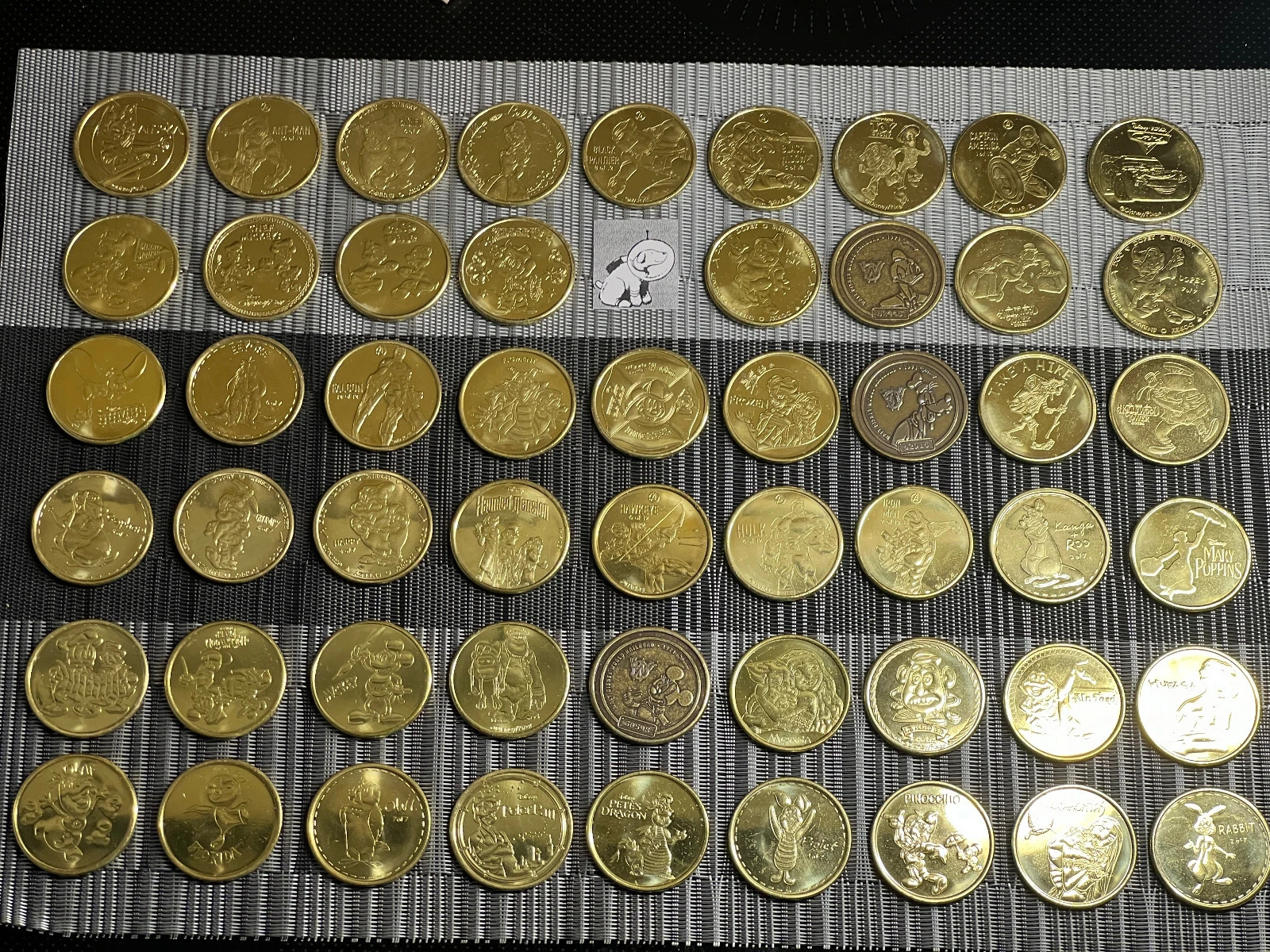 WALT DISNEY WORLD 2024-2026 GOLD/BRONZE COINS MEDALLIONS VARIETIES MICKEY MINNIE