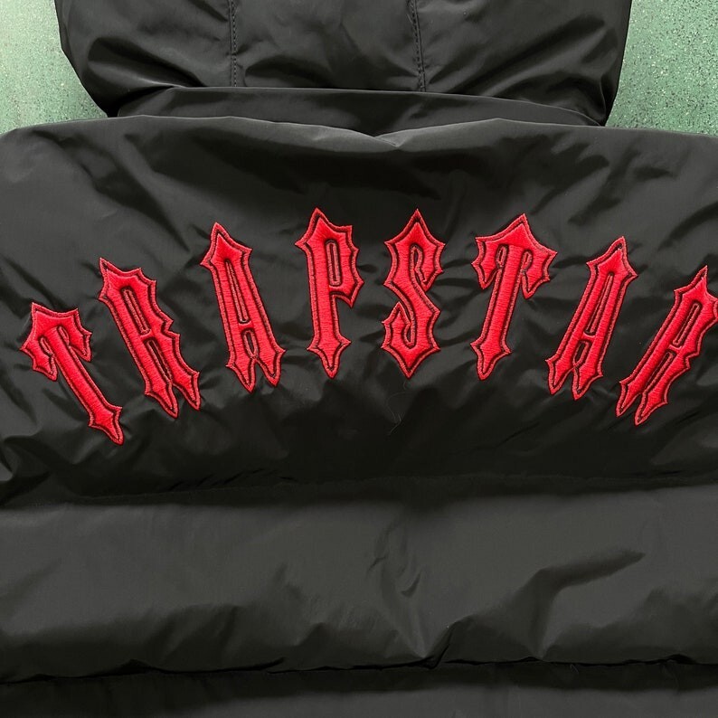 trapstar irongate jaket black/red | eBay trapstar irongate jaket black/red | eBay