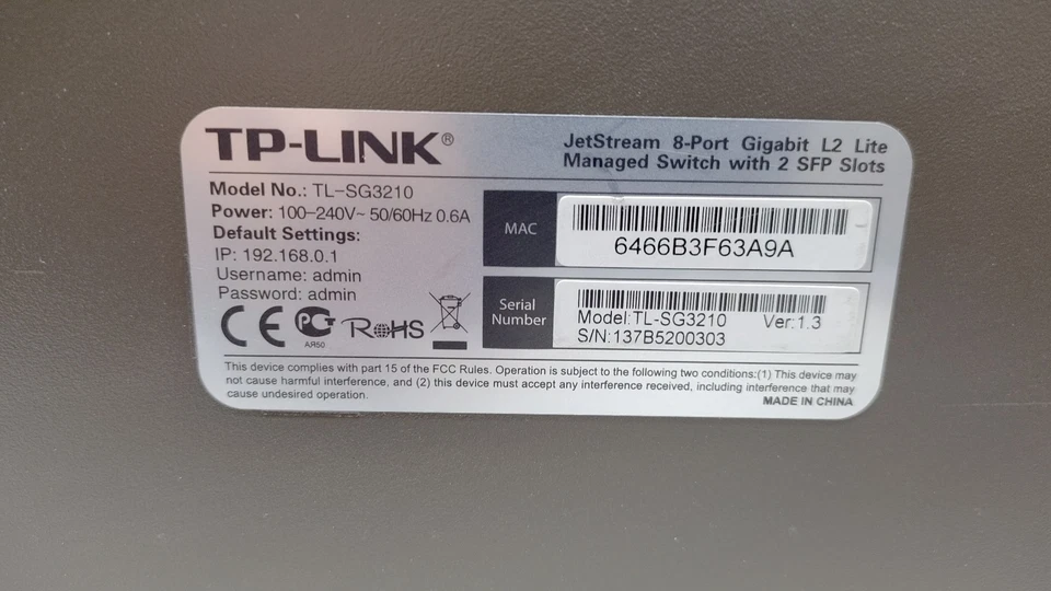 Управляемый коммутатор TP-LINK TL-SG3210 8 портов Gigabit L2 с 2 слотами SFP #99 - Изображение 4 из 4