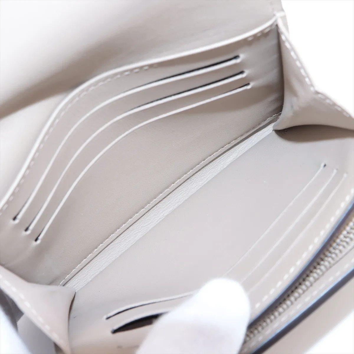 Louis Vuitton Mahina Portefeuille Iris Compact M62542 Gare Compact Wallet thumbnail 5