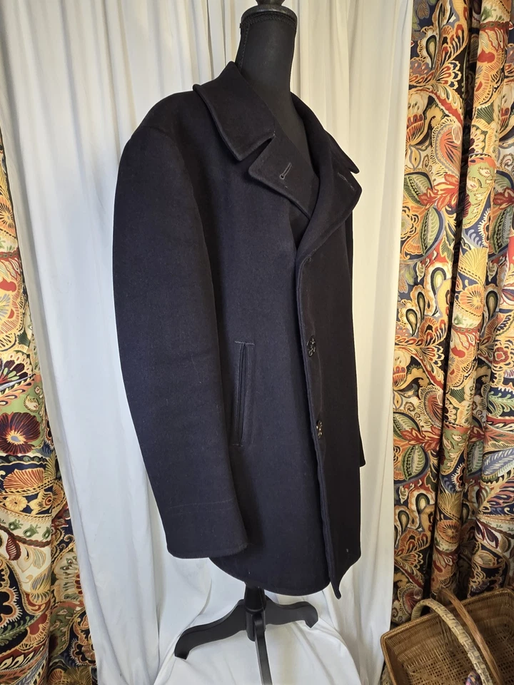 Vintage 100% Wool Navy Pea Coat Size 42- Very Handsome! - Image 2 of 4