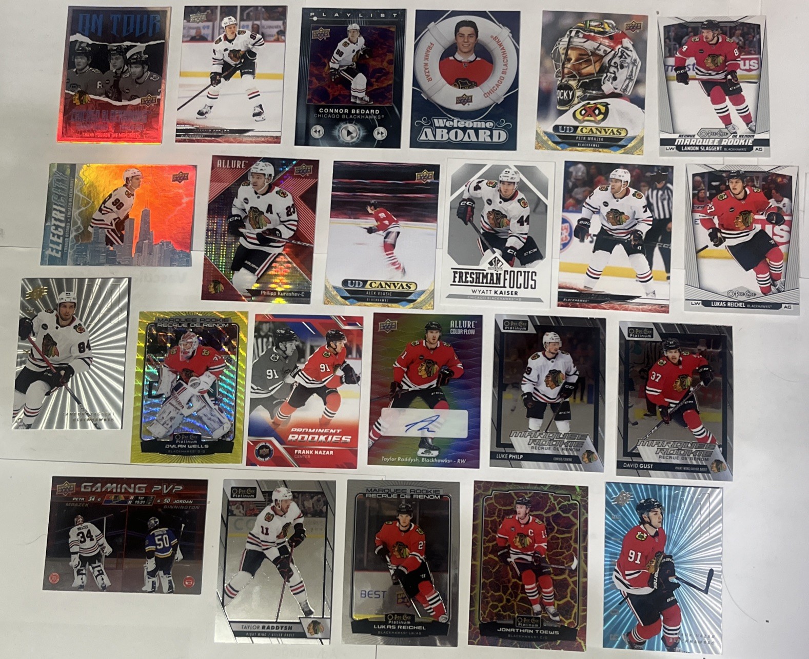 CHICAGO BLACK HAWKS-HUGE 23 Card Lot From Various UD/Opc Sets-C/W CONNOR BEDARD