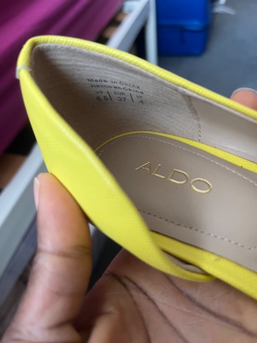 Aldo yellow size 4 heels. worn once and in excellent condition - Picture 4 of 5