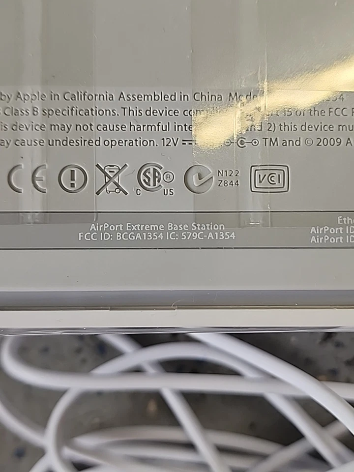 Apple A1354 AirPort Extreme Base Station -5 Ports - Image 2 of 4