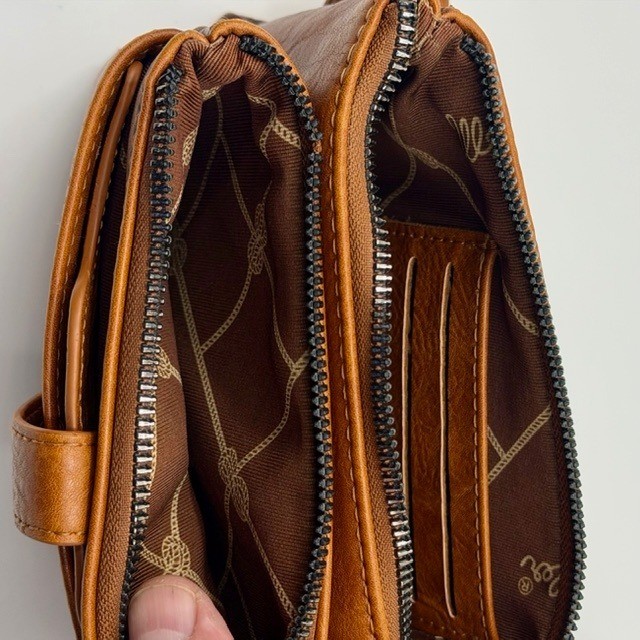 Wrangler Cognac Faux Leather Crossbody Bag logo Guitar Strap Wallet Organizer thumbnail 8