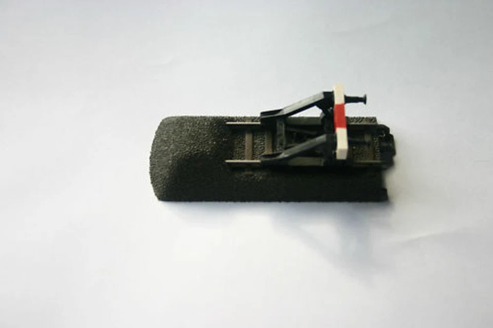 Marklin 24977 HO C Track End Bumper - Image 3 of 4