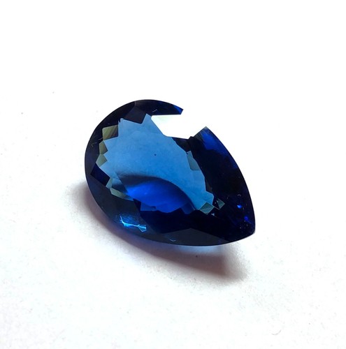 Beautiful Faceted Blue Tanzanite Glass Stone, 10.80 Carat, 20x13x8 MM Size. - Picture 2 of 12