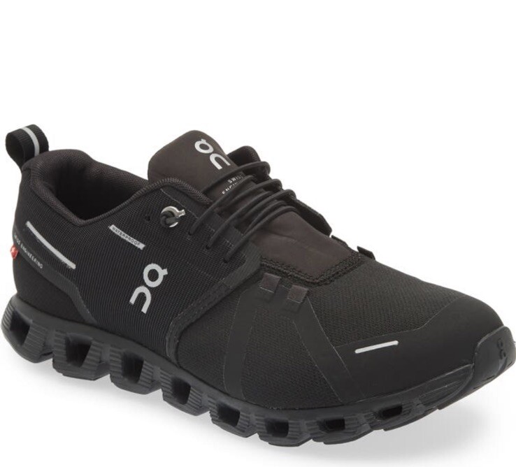 【Cozy&Kitsch】Track Low Sneakers Qwik Cozy Red Q-Sport Rocker Smart Shoe – TRAQ by Alegria