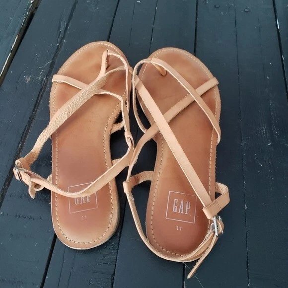 Gap sandals womens deals
