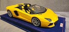 Lamborghini Aventador Roadster  1:18 MR Collection Resin Pearl Yellow