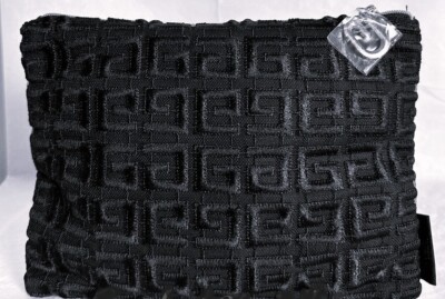 Givenchy 4G CLUTCH Cosmetic Makeup POUCH Crochet Bag Black Limited Edition NIB