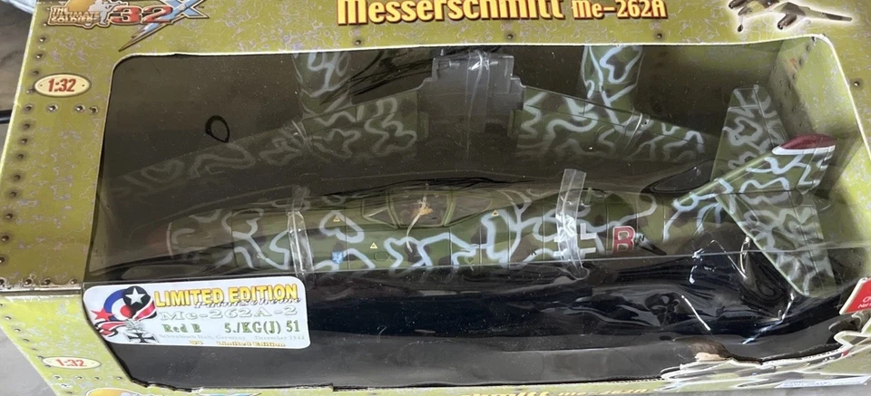 The Ultimate Soldier Messerschmitt Me-262A Plane 1:32 Scale Diecast Mint LE - Image 2 of 4