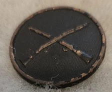WW1 US Infantry  Collar Disc w/good nut & post.