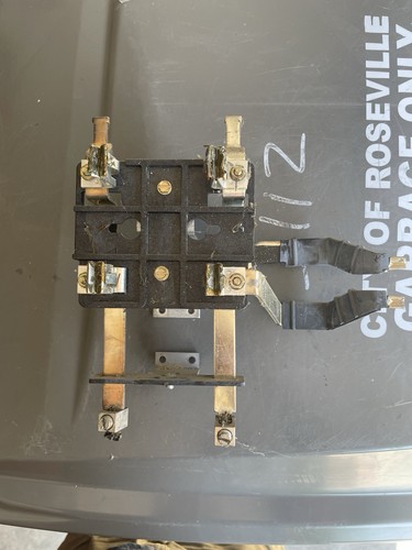 Challenger METER SOCKET With Clip 100 Or 125 Amp OBSOLETE Cutler Hammer Clips