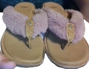 Ugg Tan & Pink Fuzzy Sheraling Slip-On Sandals women's sz 5 USA Comfy Good Cond