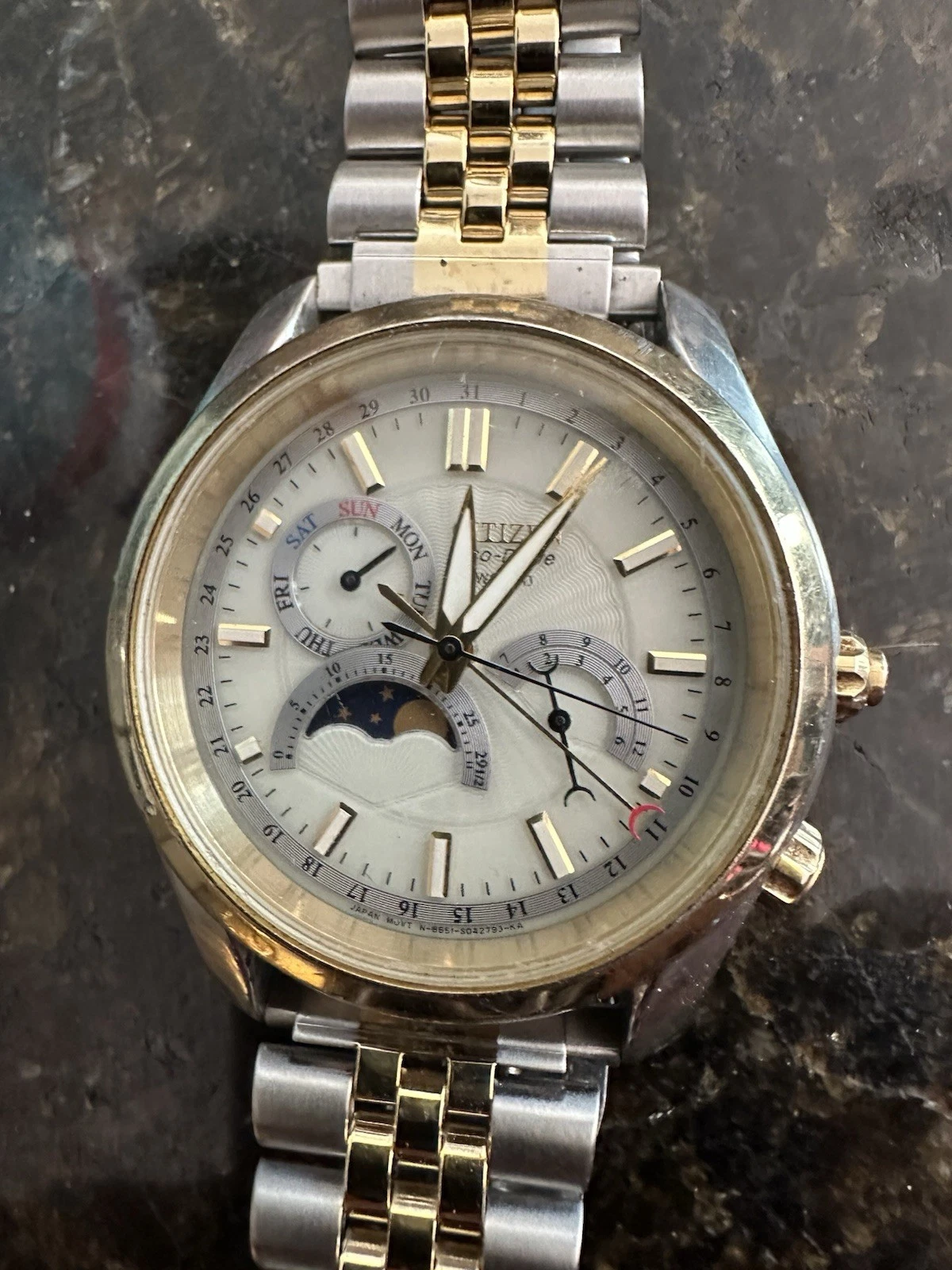 Citizen Eco Drive Perpetual Moonphase Watch Ref 8651-S025168Solar Quartz WORKING