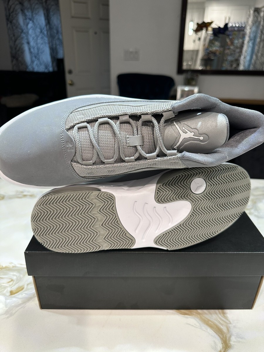 Size Jordan Max Aura Medium Grey