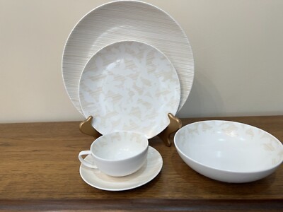 Calvin Klein Tonal Floral 5P Dinnerware Set For New