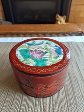VTG CHINESE WOODEN LACQUERWORK W FLORAL &BIRD PORCELAIN TILE ON LID TRINKET BOX
