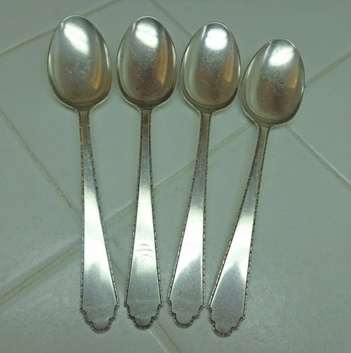 4 Antique Lunt 1921 William and Mary Treasure Teaspoons No Mono
