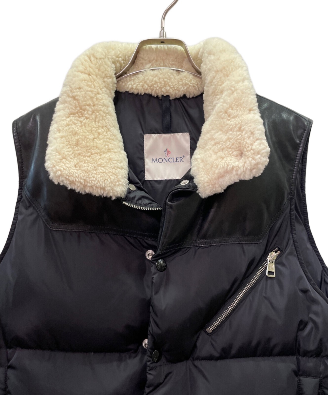 MONCLER/AVORD GILET/Avord Gilet Black Size: 3 thumbnail 6
